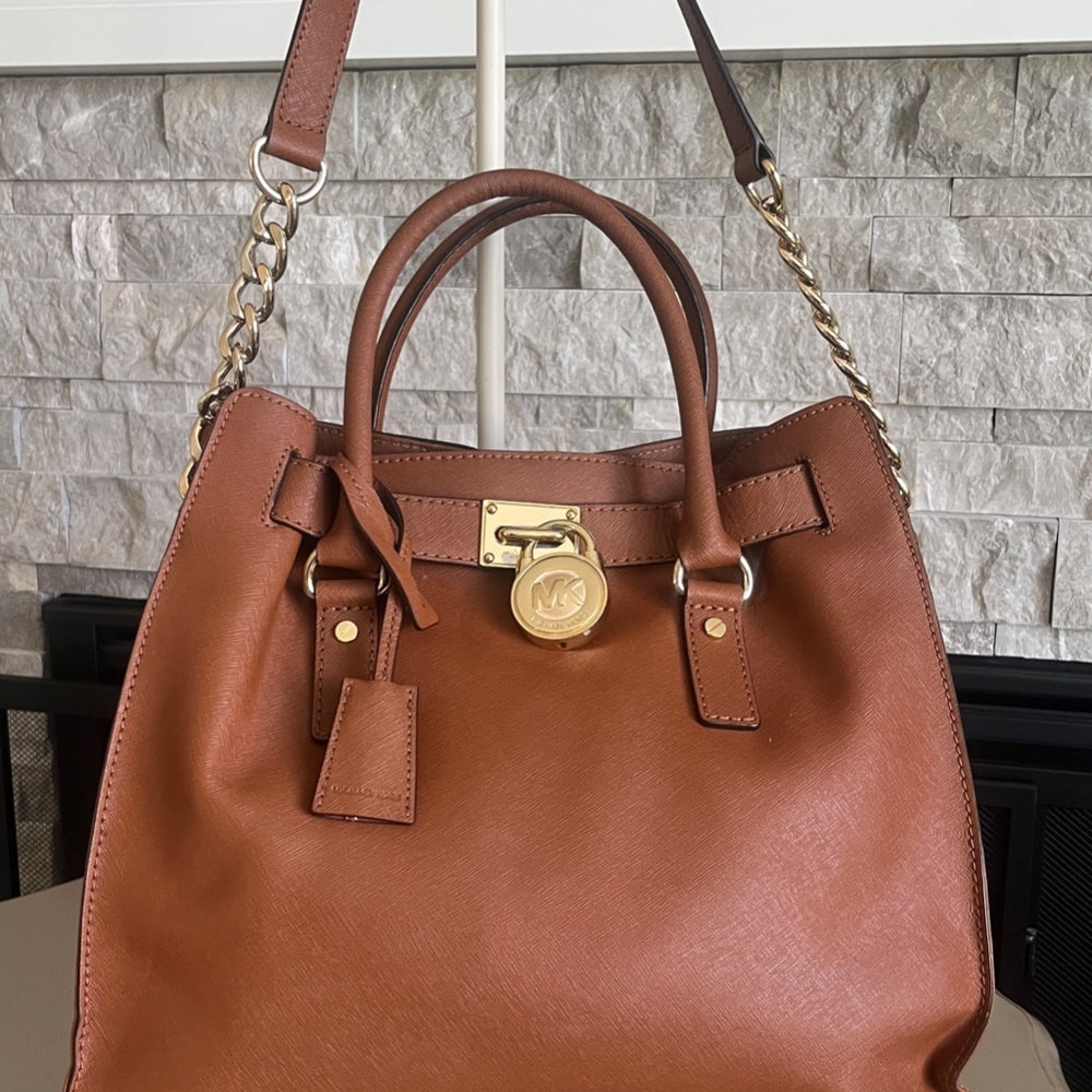 Michael Kors Large Hamilton Bag - Picture 3 of 16